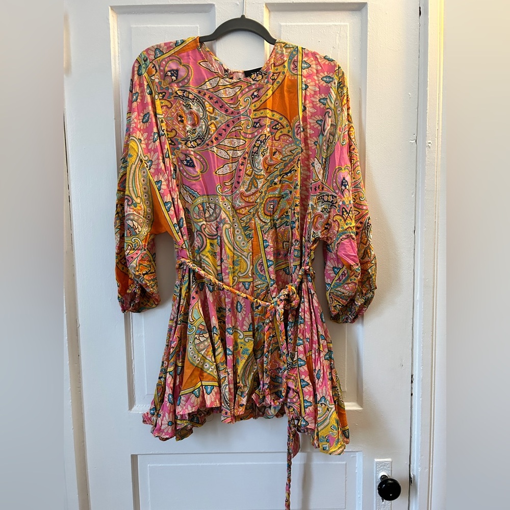 Size s Vick beautiful floral tunic